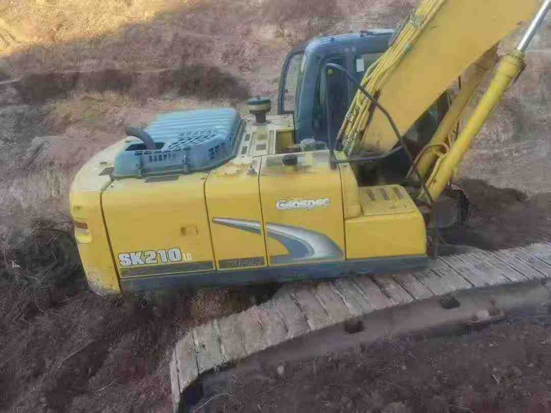 Used Kobelco SK210 Excavator 2015 Model / 2