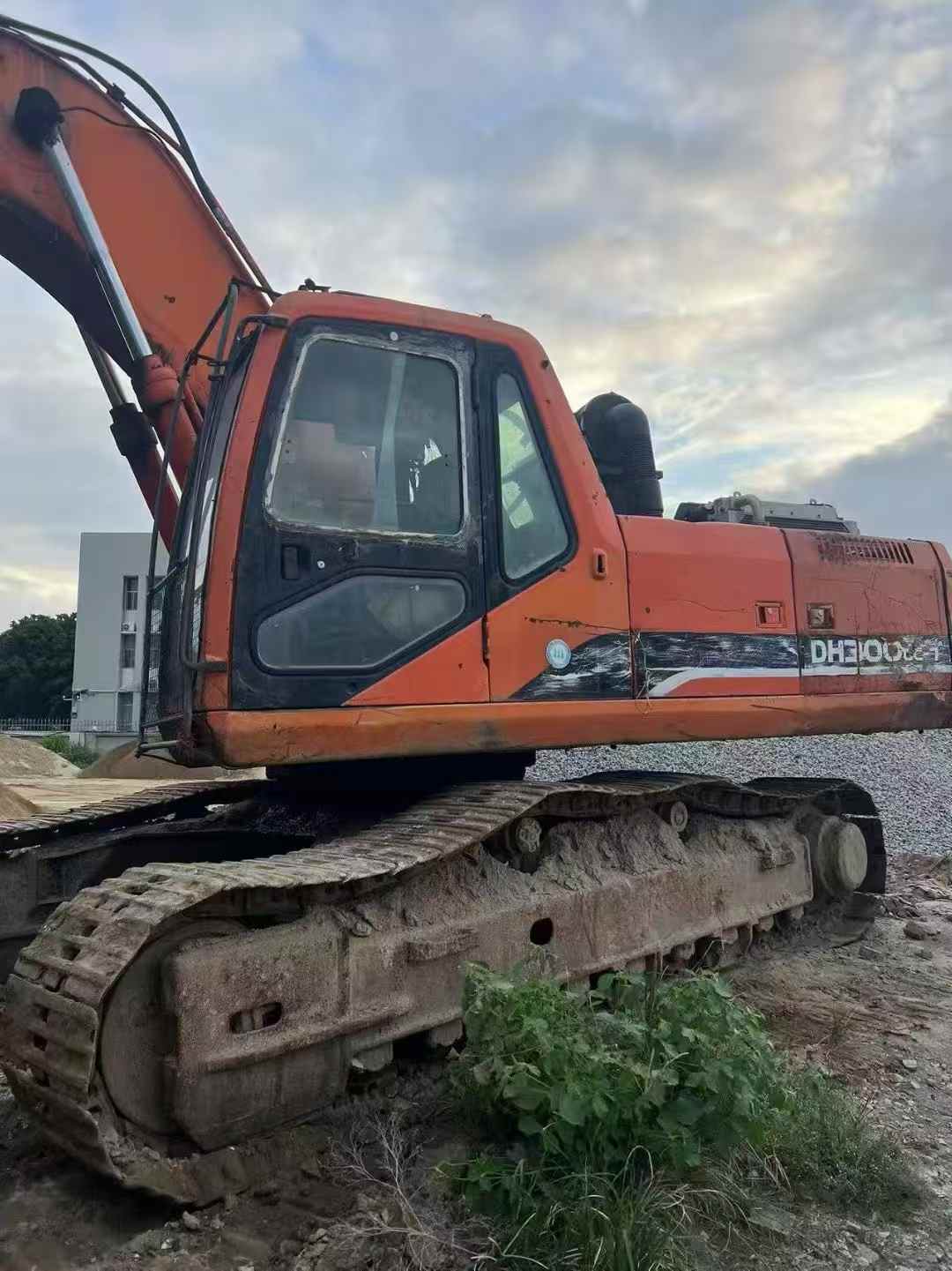 Used Doosan DL300 Excavator 2016 Model / 7