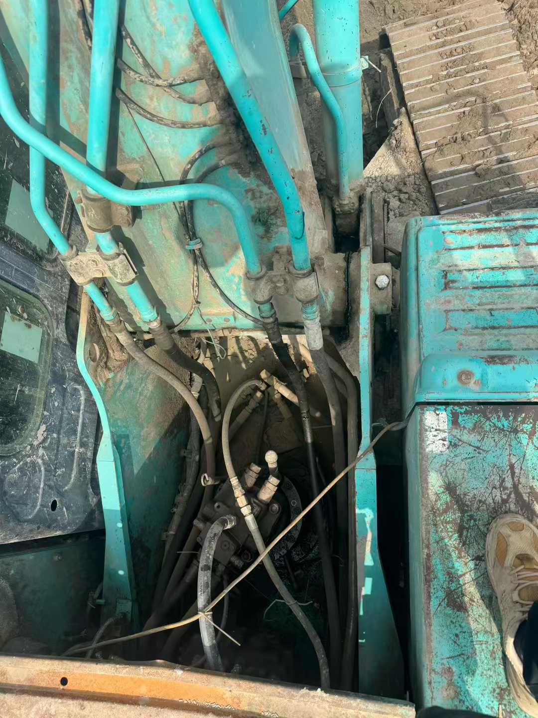 Used Kobelco SK210 Excavator 2016 Model / 8