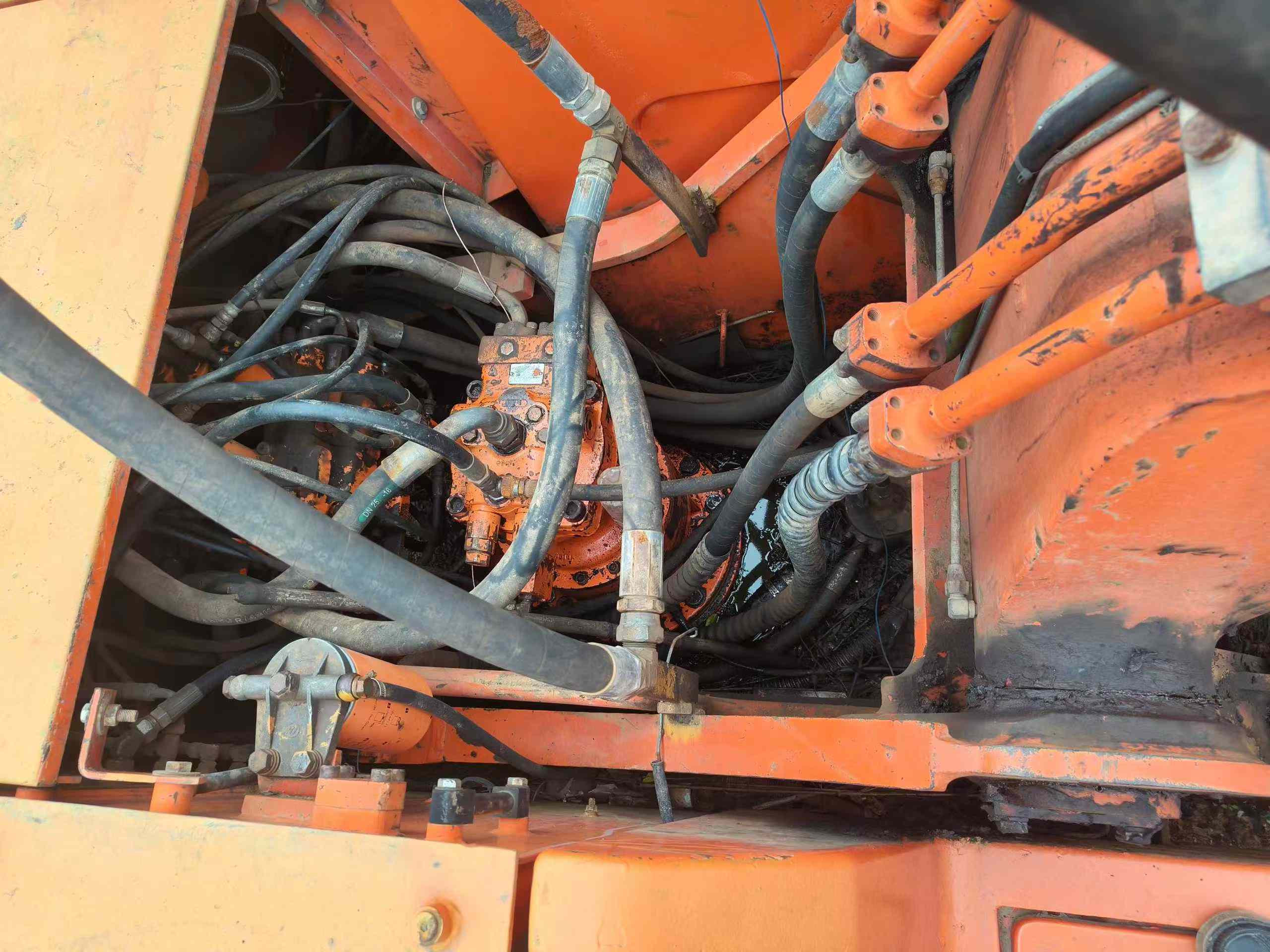 Used Doosan DH220-7 Excavator 2016 Model / 4