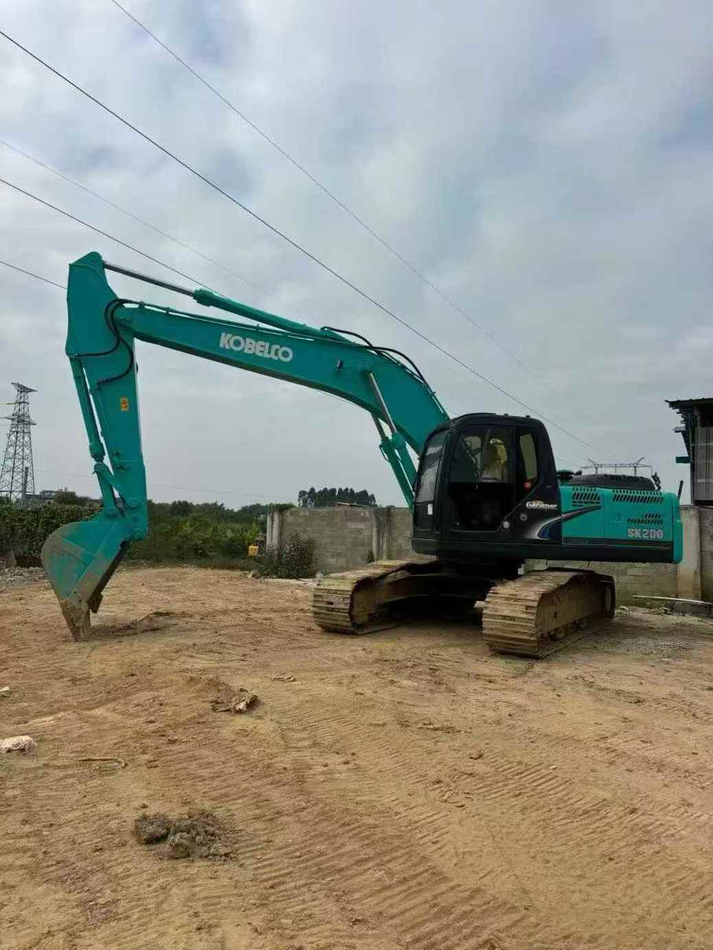 Used Kobelco SK200 Excavator 2016 Model / 3