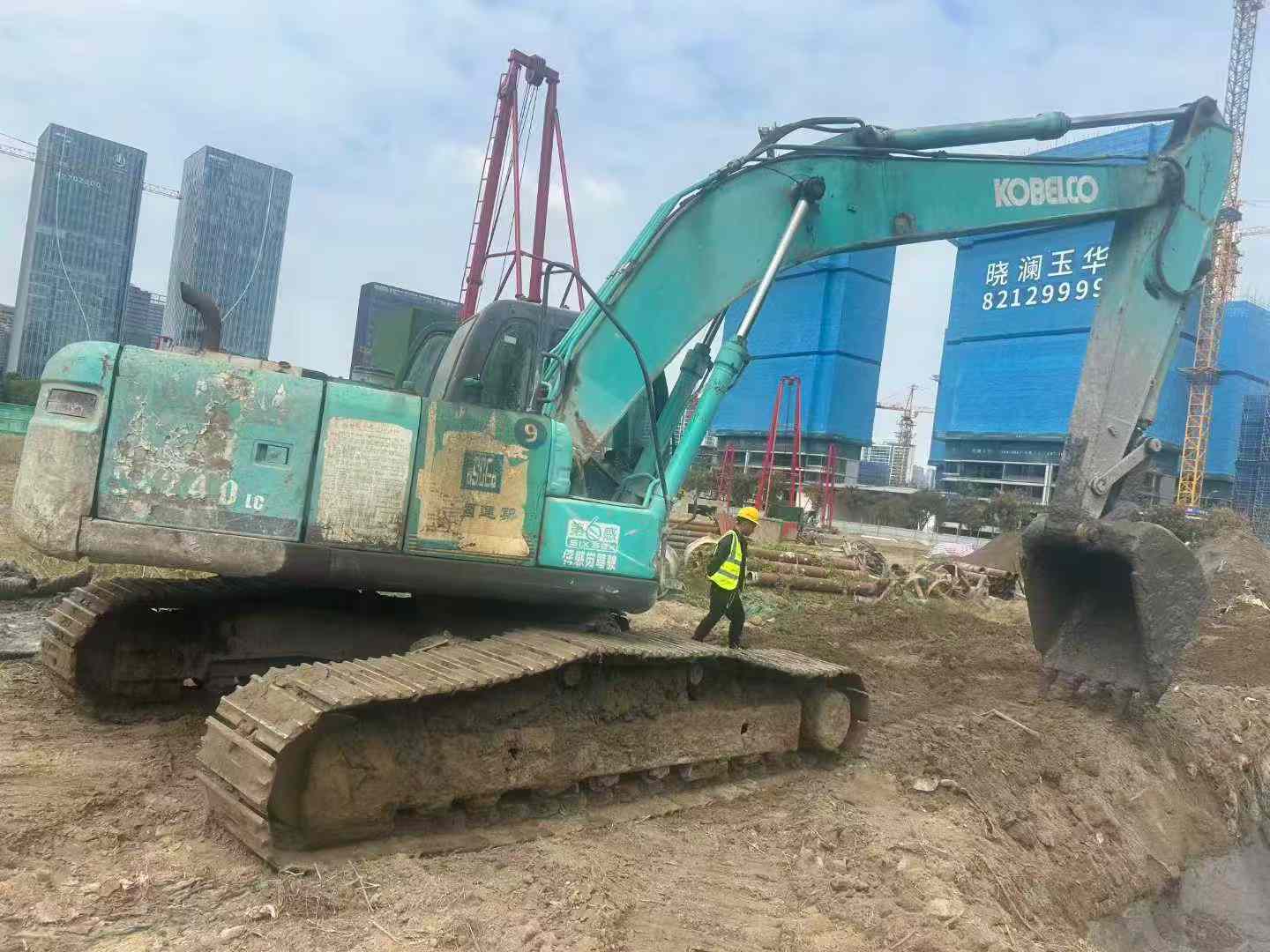 Used Kobelco SK210 Excavator 2016 Model / 4