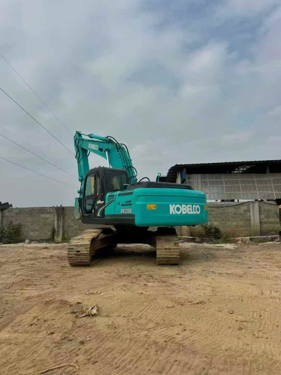 Used Kobelco SK200 Excavator 2016 Model / 2