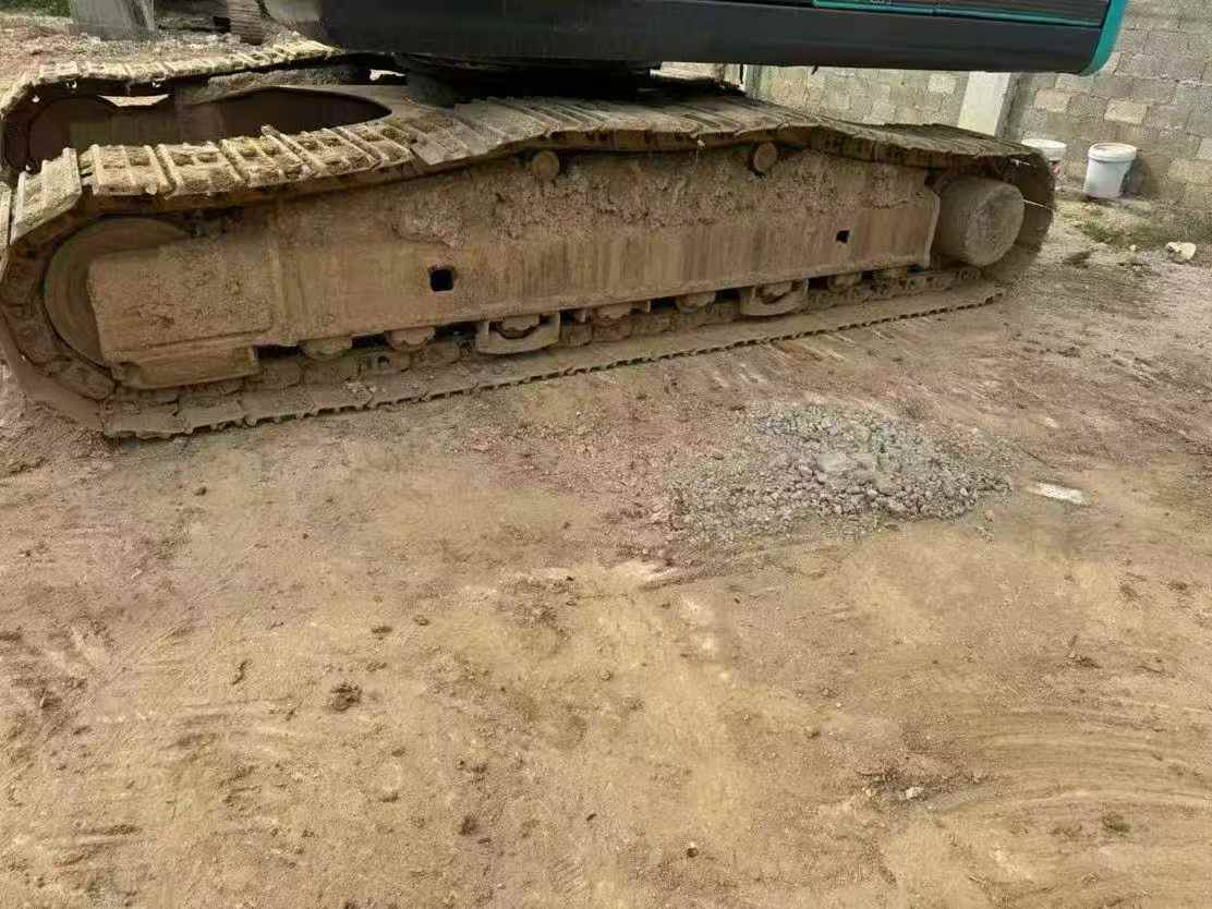 Used Kobelco SK200 Excavator 2016 Model / 8