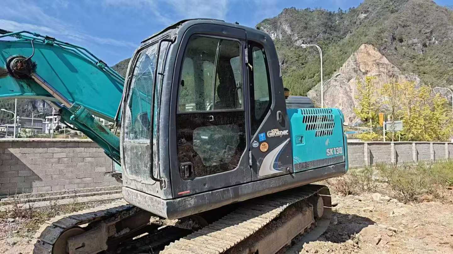 Used Kobelco SK130 Excavator 2016 Model / 3