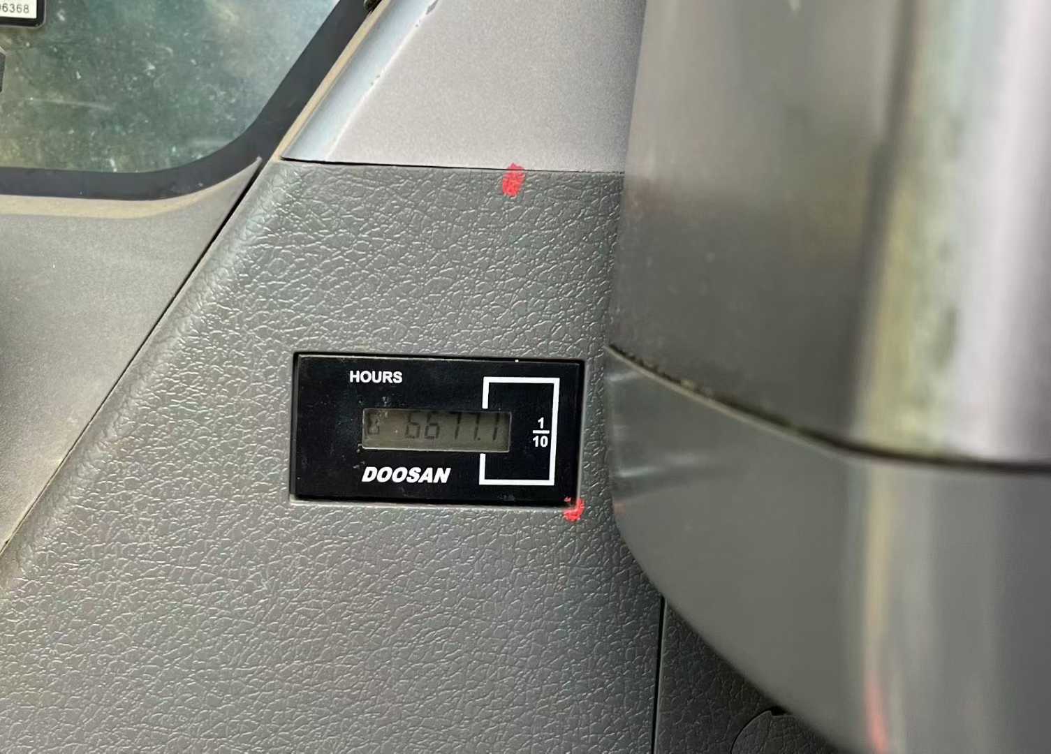 Used Doosan DH130LC-V Excavator 2021 Model / 8