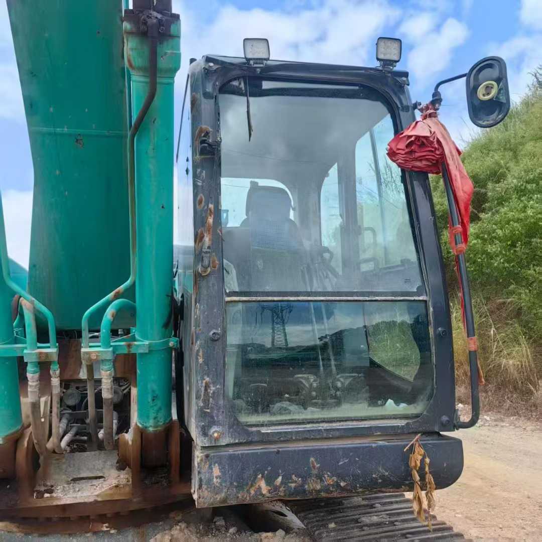 Used Kobelco SK200 Excavator 2023 Model / 6