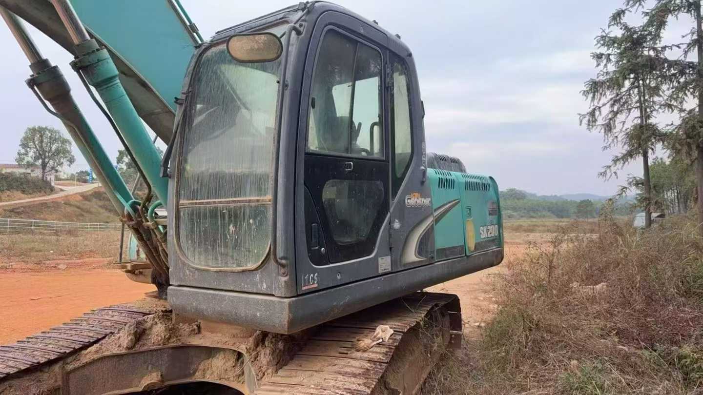 Used Kobelco SK200 Excavator 2016 Model / 2
