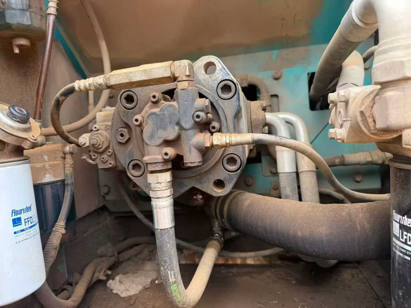 Used Kobelco SK200 Excavator 2016 Model / 9