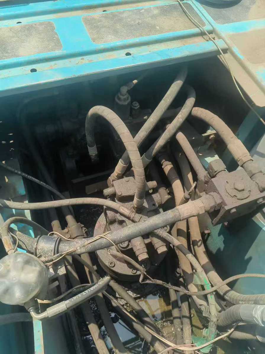 Used Kobelco SK200 Excavator 2016 Model / 2