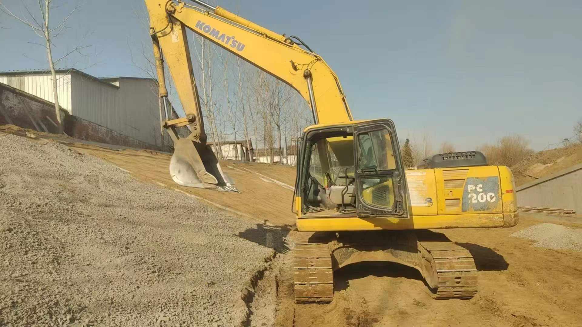 Used Komatsu PC200 Excavator 2010 Model
