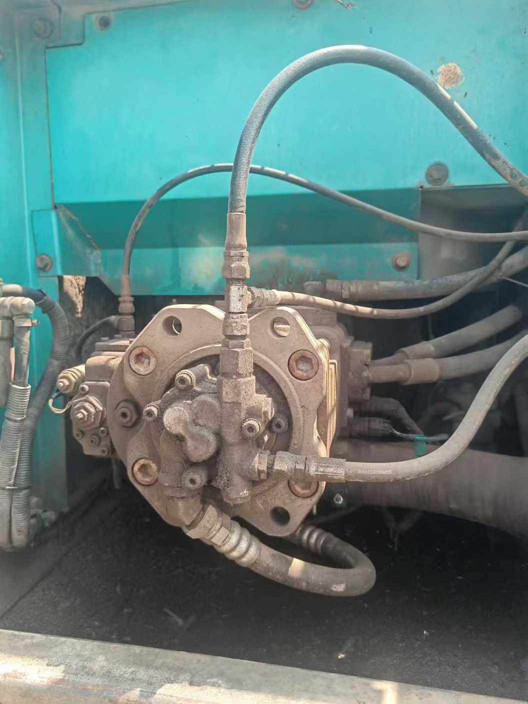 Used Kobelco SK200 Excavator 2016 Model / 4