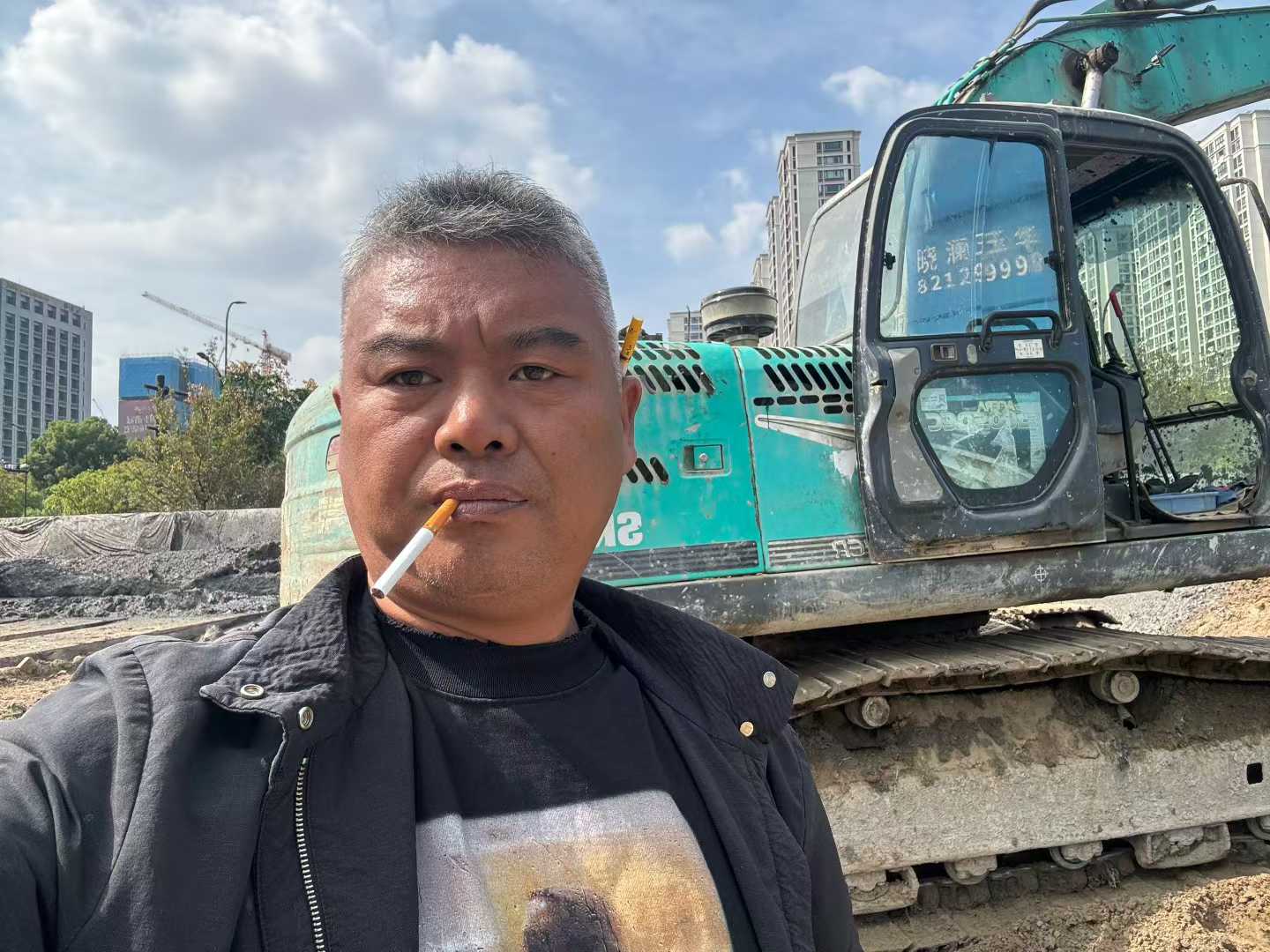 Used Kobelco SK210 Excavator 2016 Model / 9