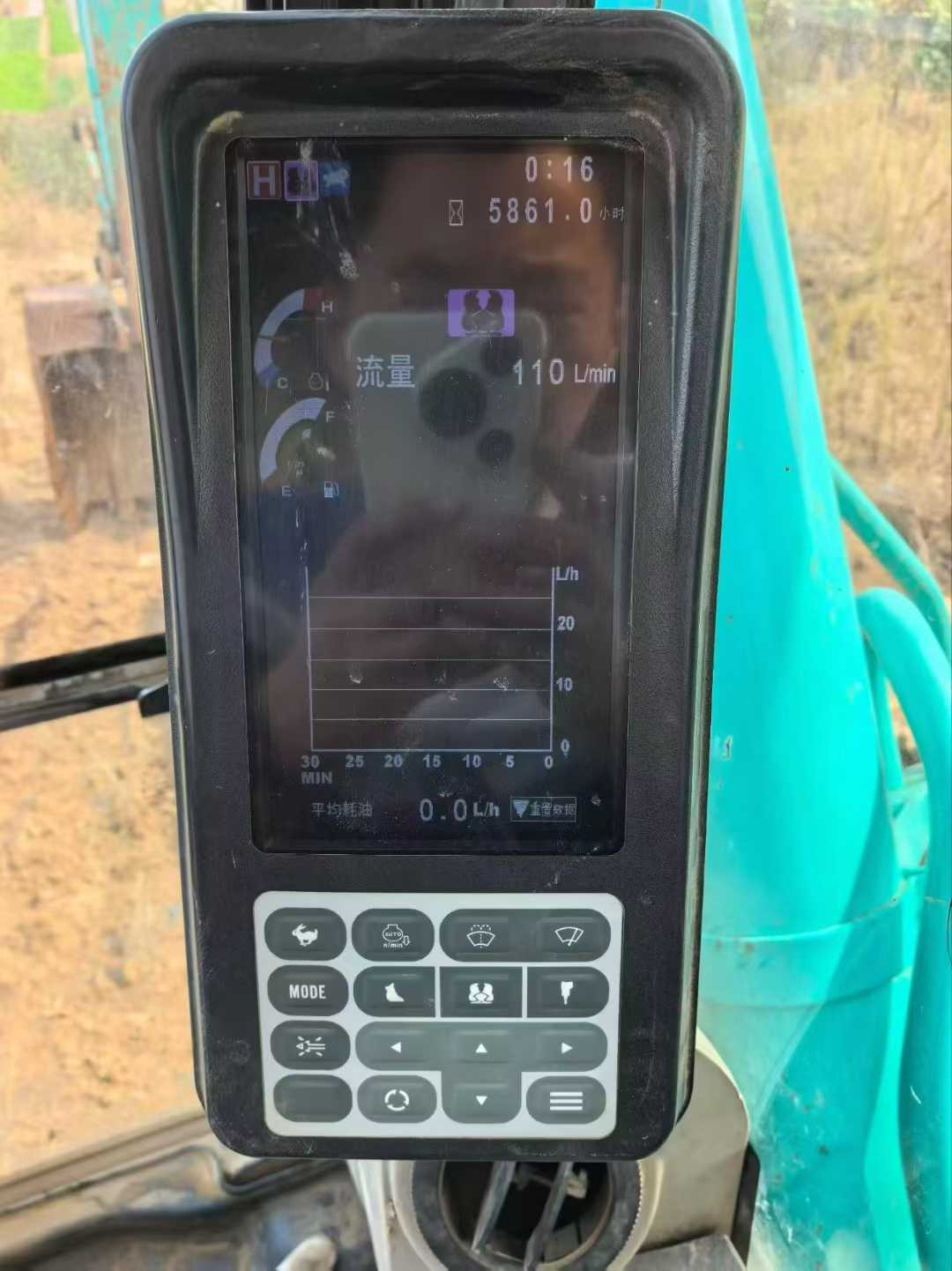 Used Kobelco SK210 Excavator 2018 Model / 4