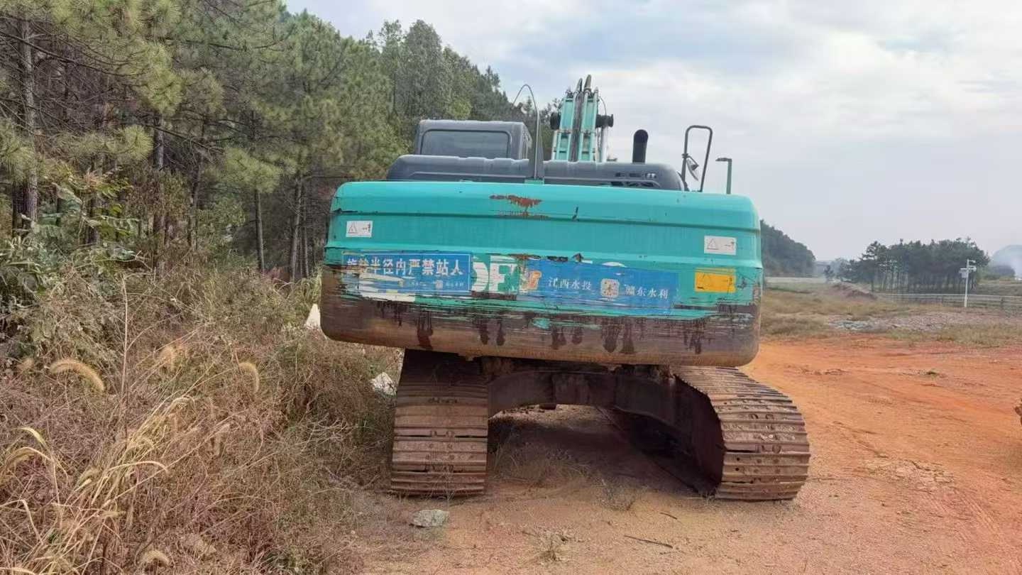 Used Kobelco SK200 Excavator 2016 Model / 7