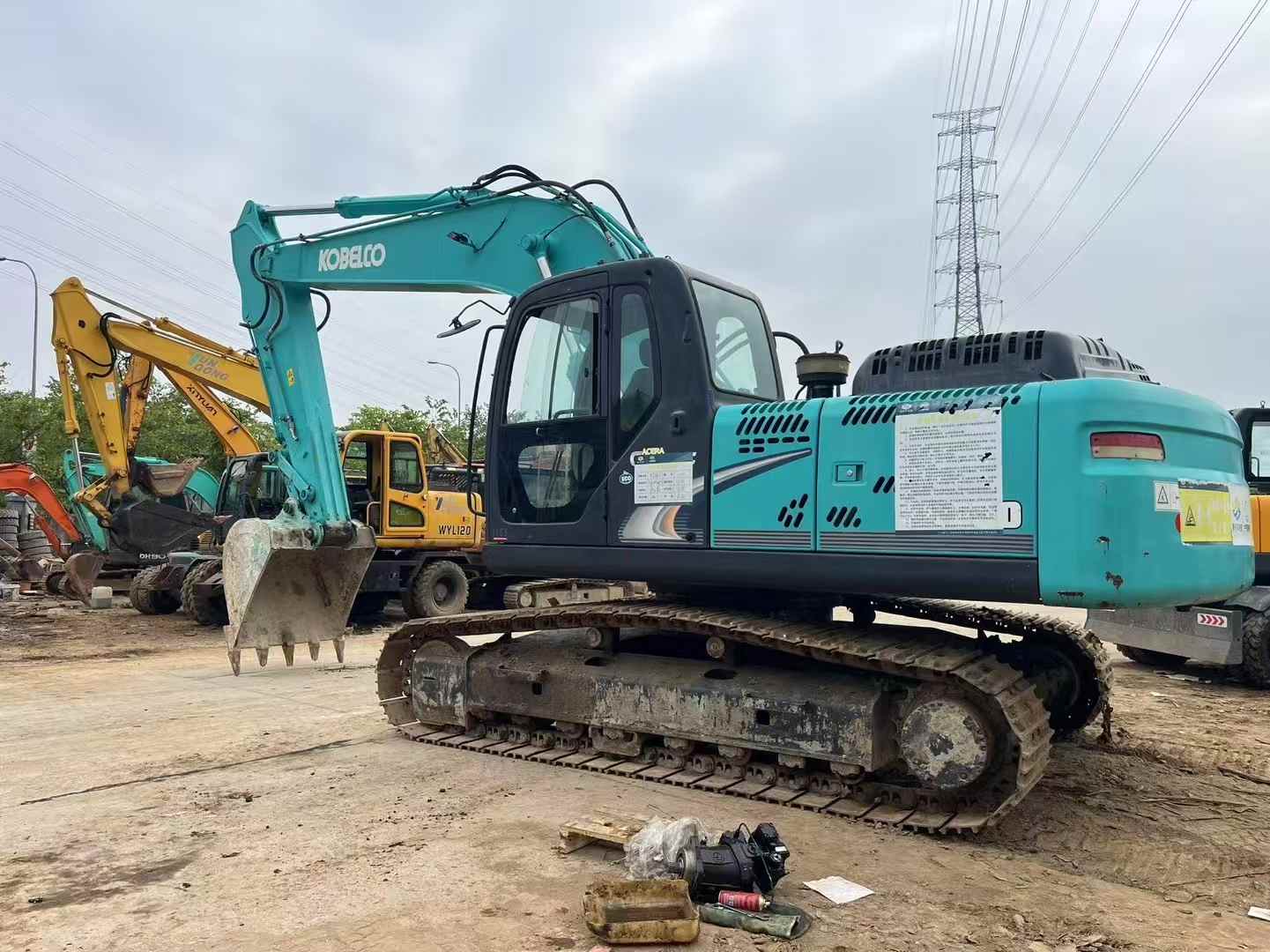Used Kobelco SK250 Excavator 2017 Model / 3