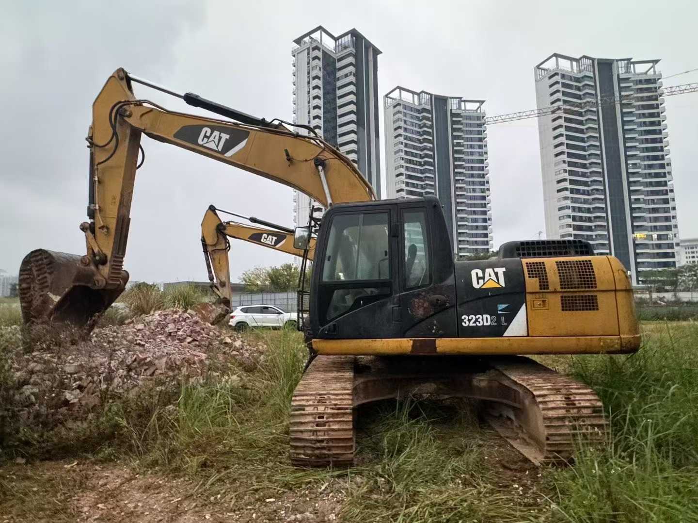 Used Caterpillar 323 Excavator 2016 Model