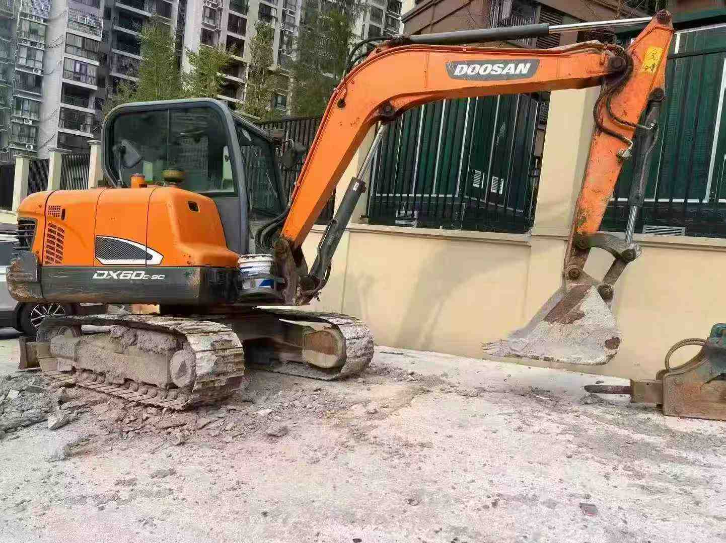 Used Doosan DX60-9C Excavator 2020 Model / 3