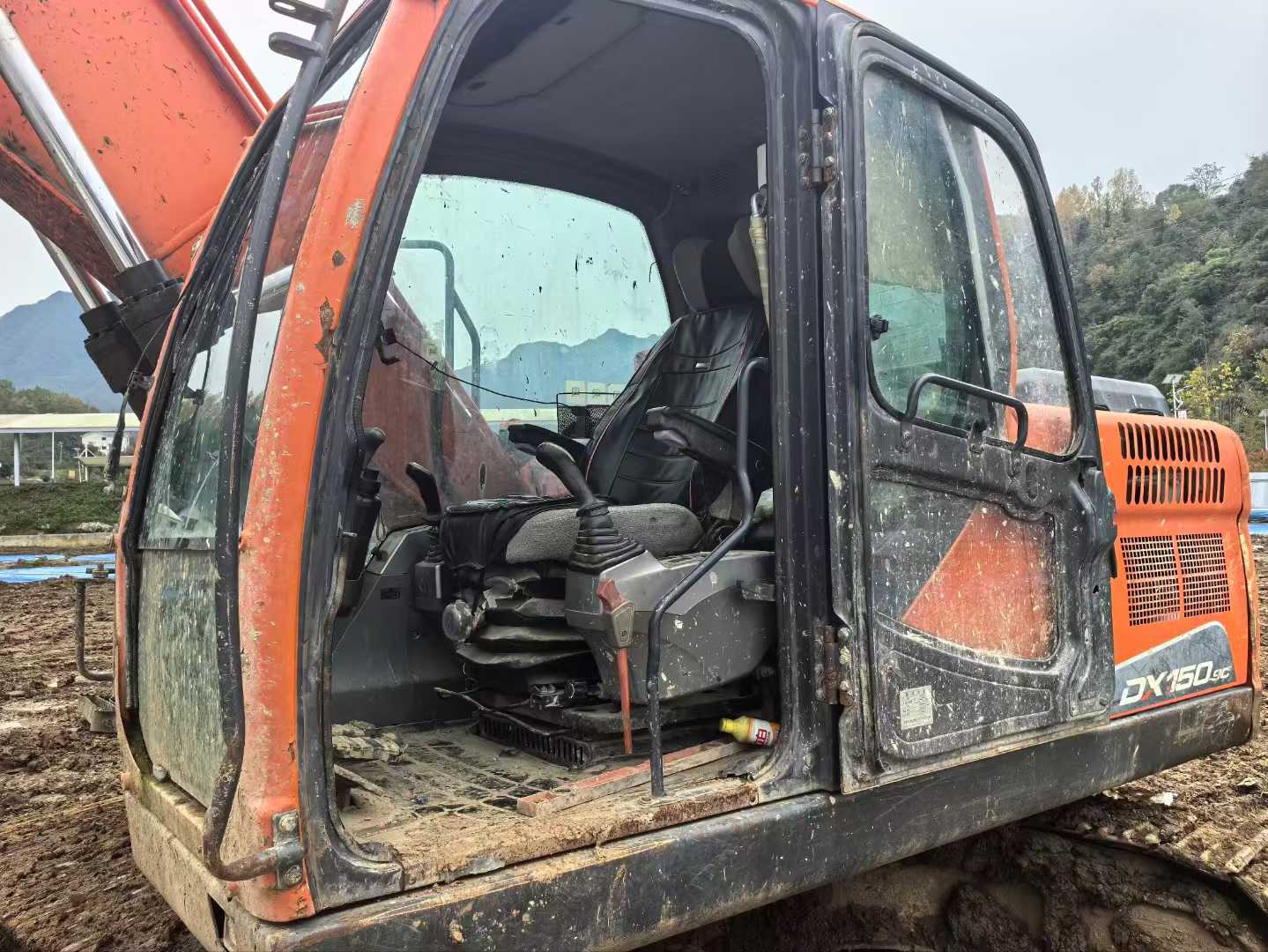 Used Doosan DX15 Excavator 2018 Model / 8