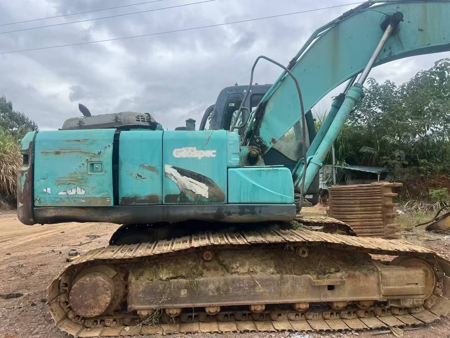 Used Kobelco SK210 Excavator 2016 Model / 3