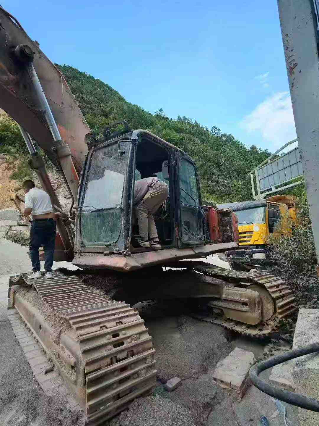 Used Doosan DX380 Excavator 2016 Model / 7