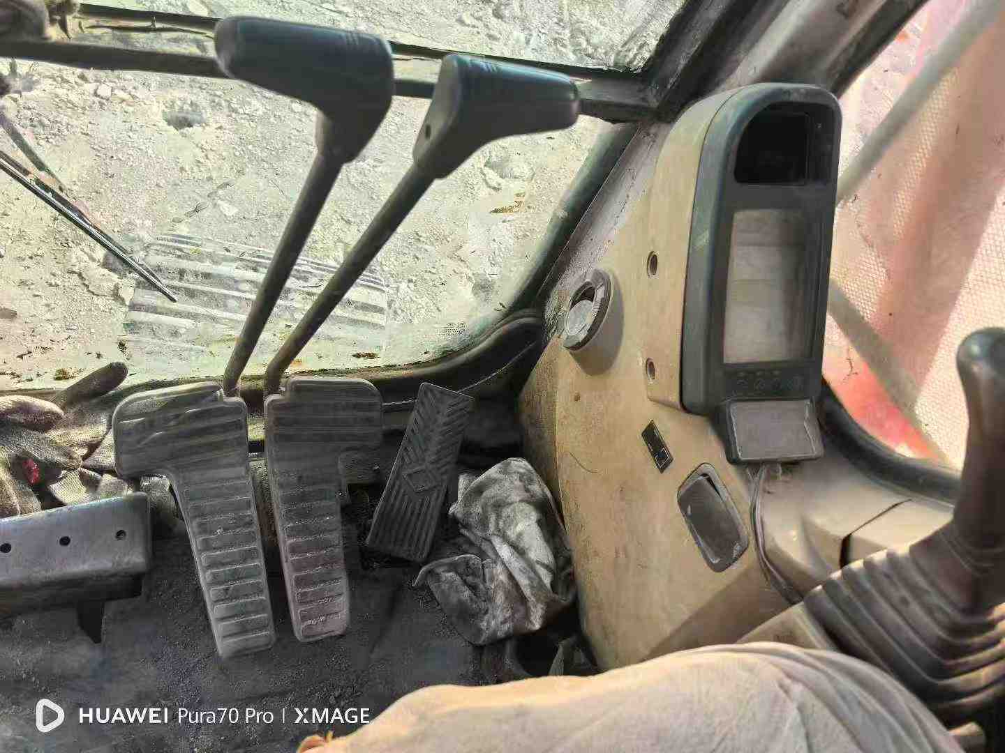 Used Doosan DH220-7 Excavator 2010 Model / 9