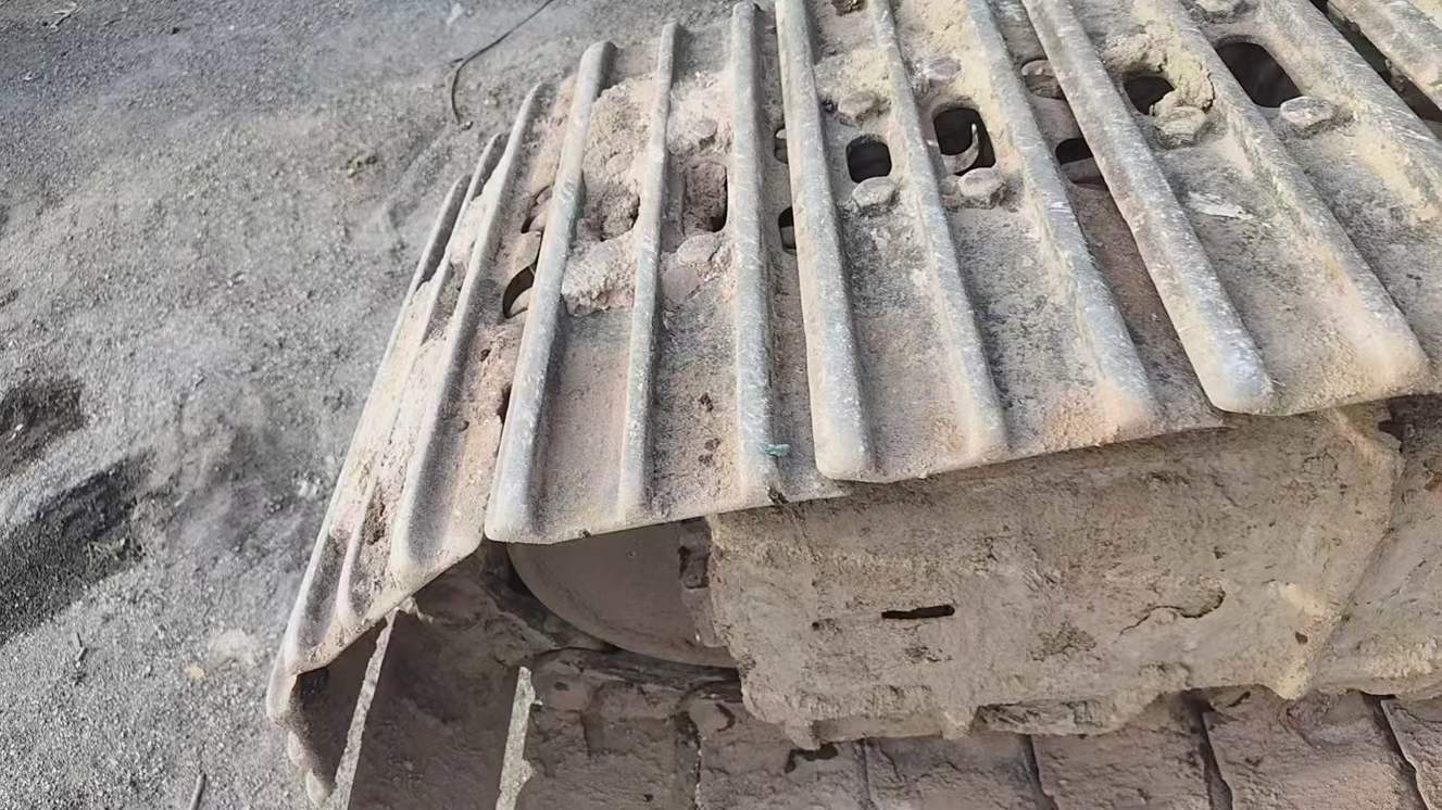 Used Kobelco SK200-6E Excavator 2016 Model / 5