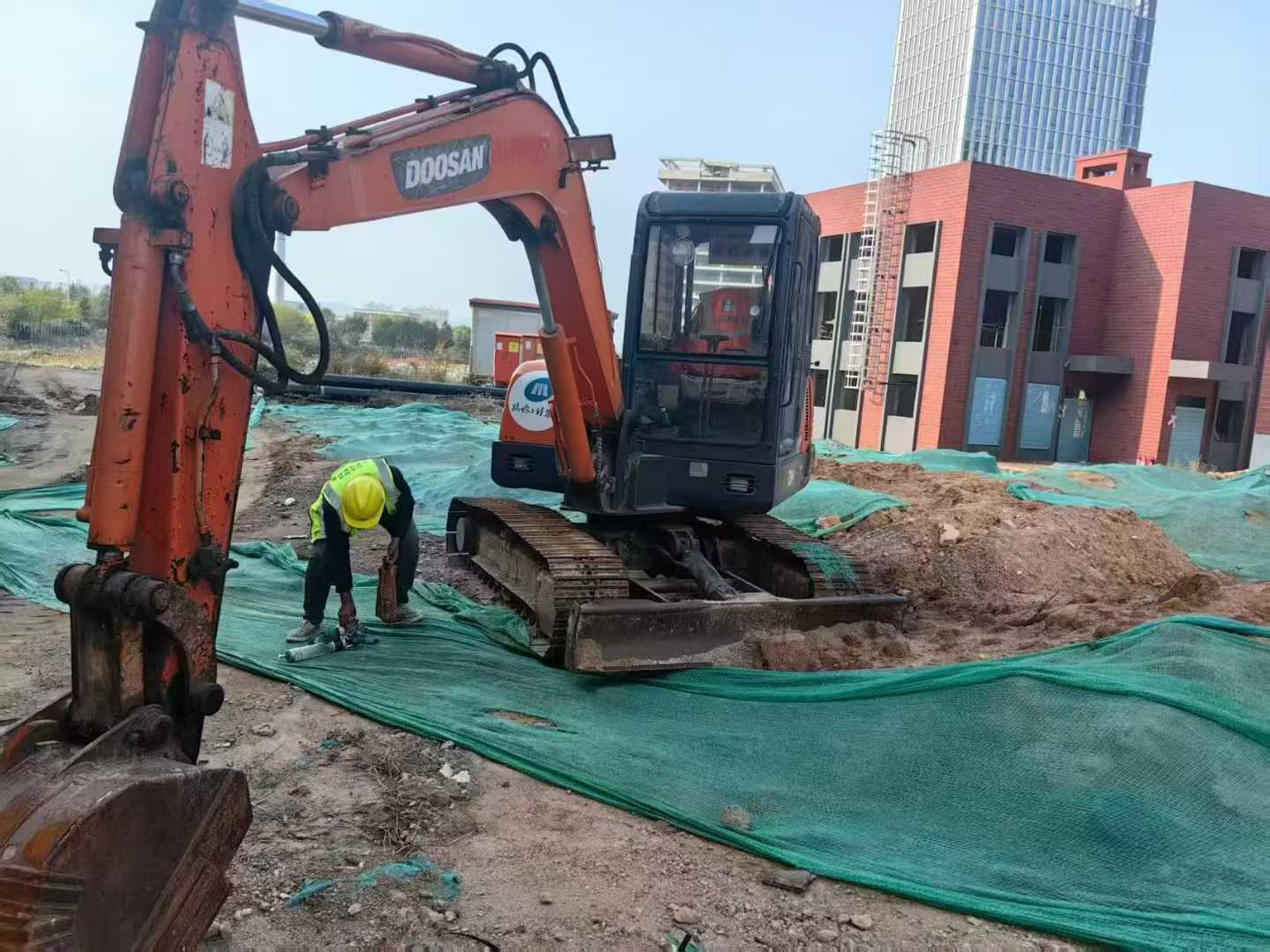 Used Doosan DH55 Excavator 2013 Model