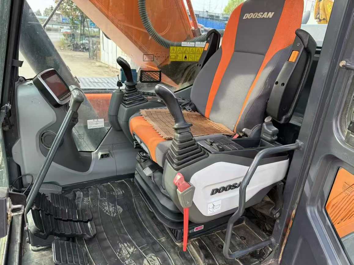 Used Doosan DX80 Excavator 2020 Model / 9