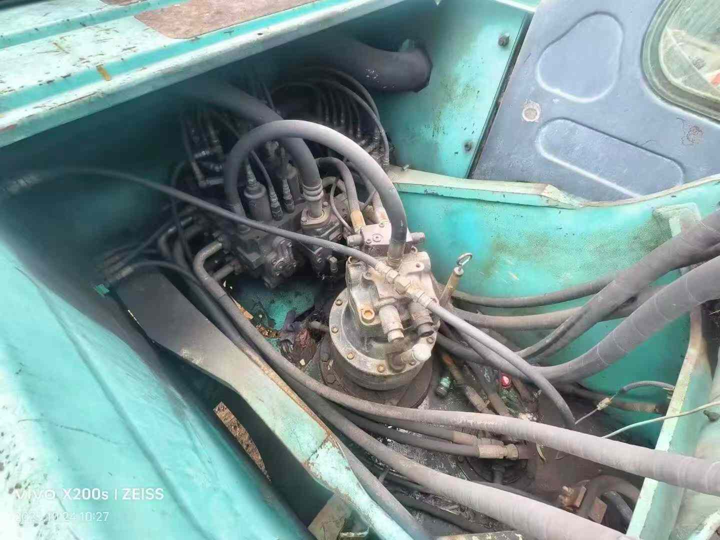 Used Kobelco SK200 Excavator 2016 Model / 3