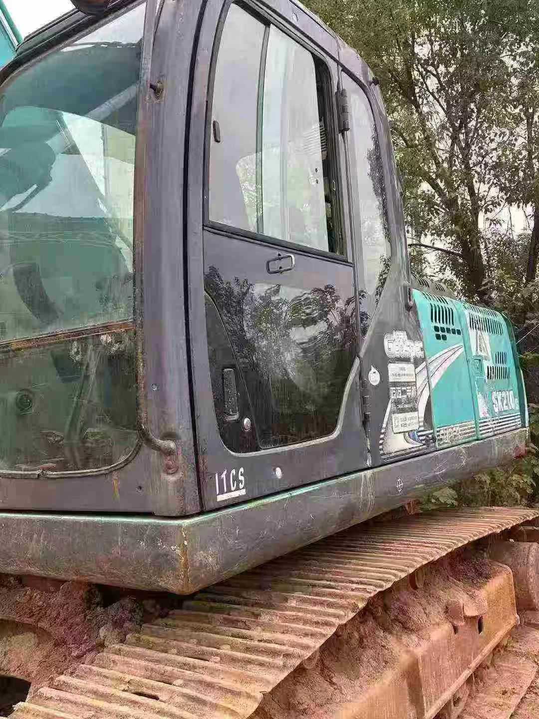 Used Kobelco SK210 Excavator 2016 Model / 9