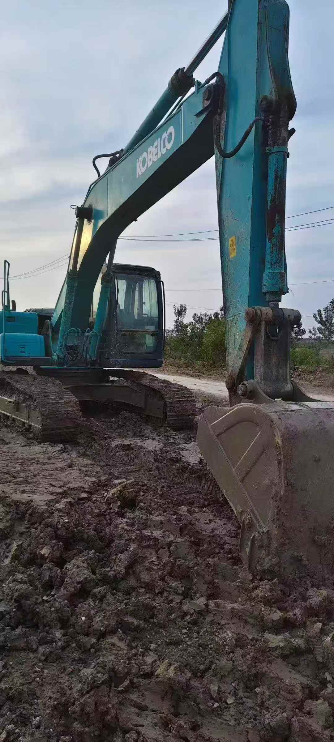 Used Kobelco SK200-10 Excavator 2016 Model / 2