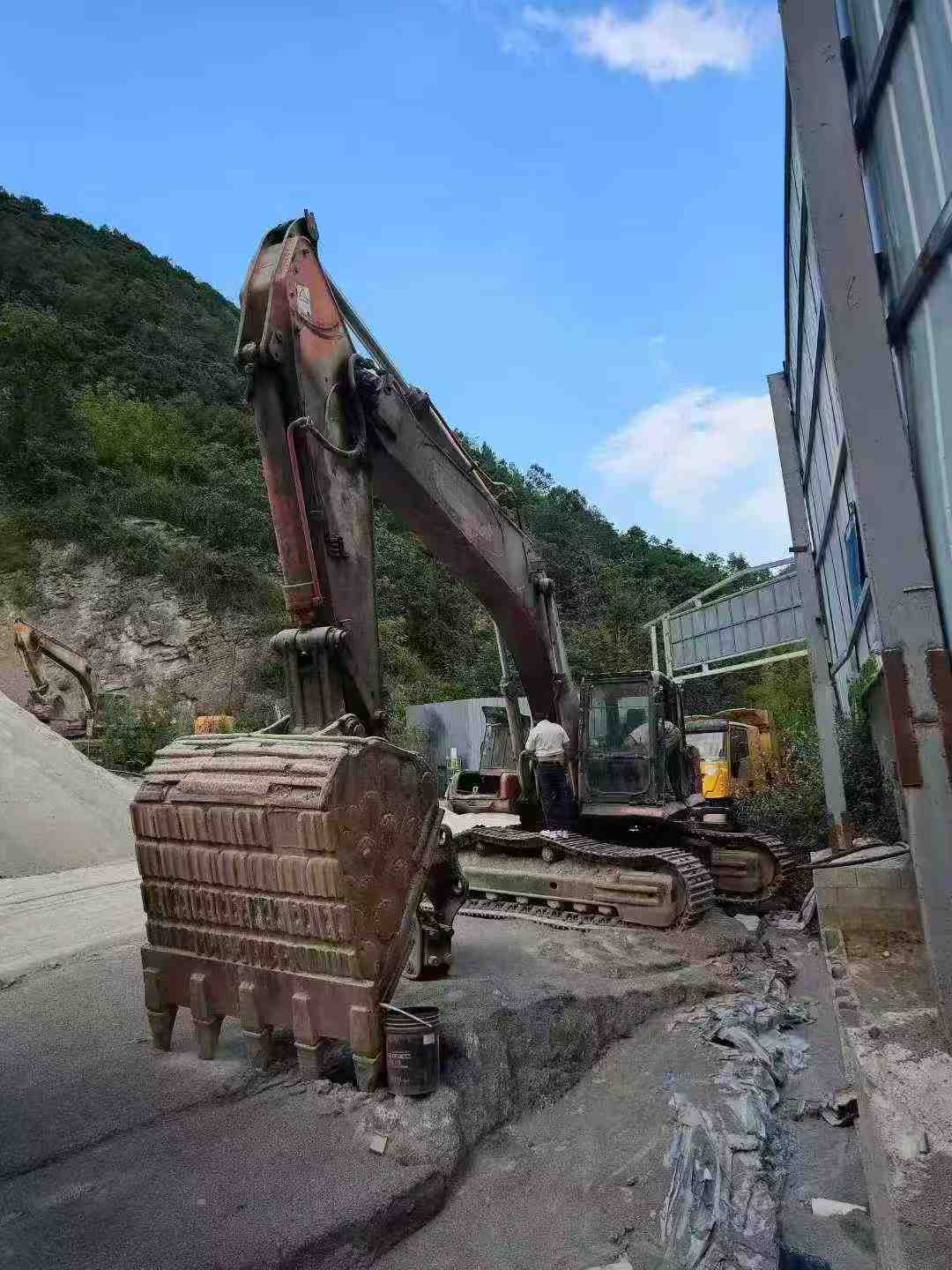 Used Doosan DX380 Excavator 2016 Model