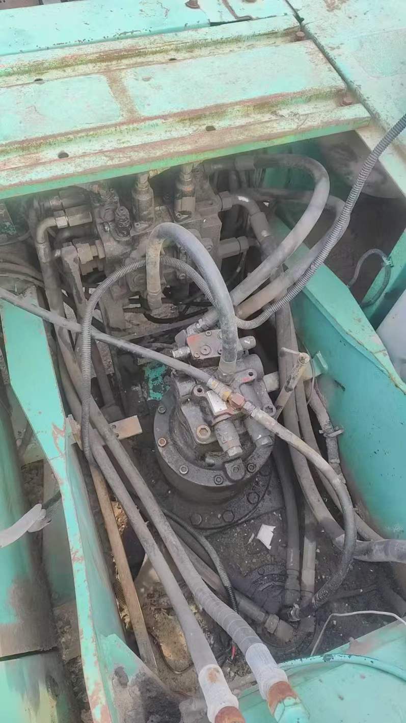 Used Kobelco SK200-6E Excavator 2016 Model / 4