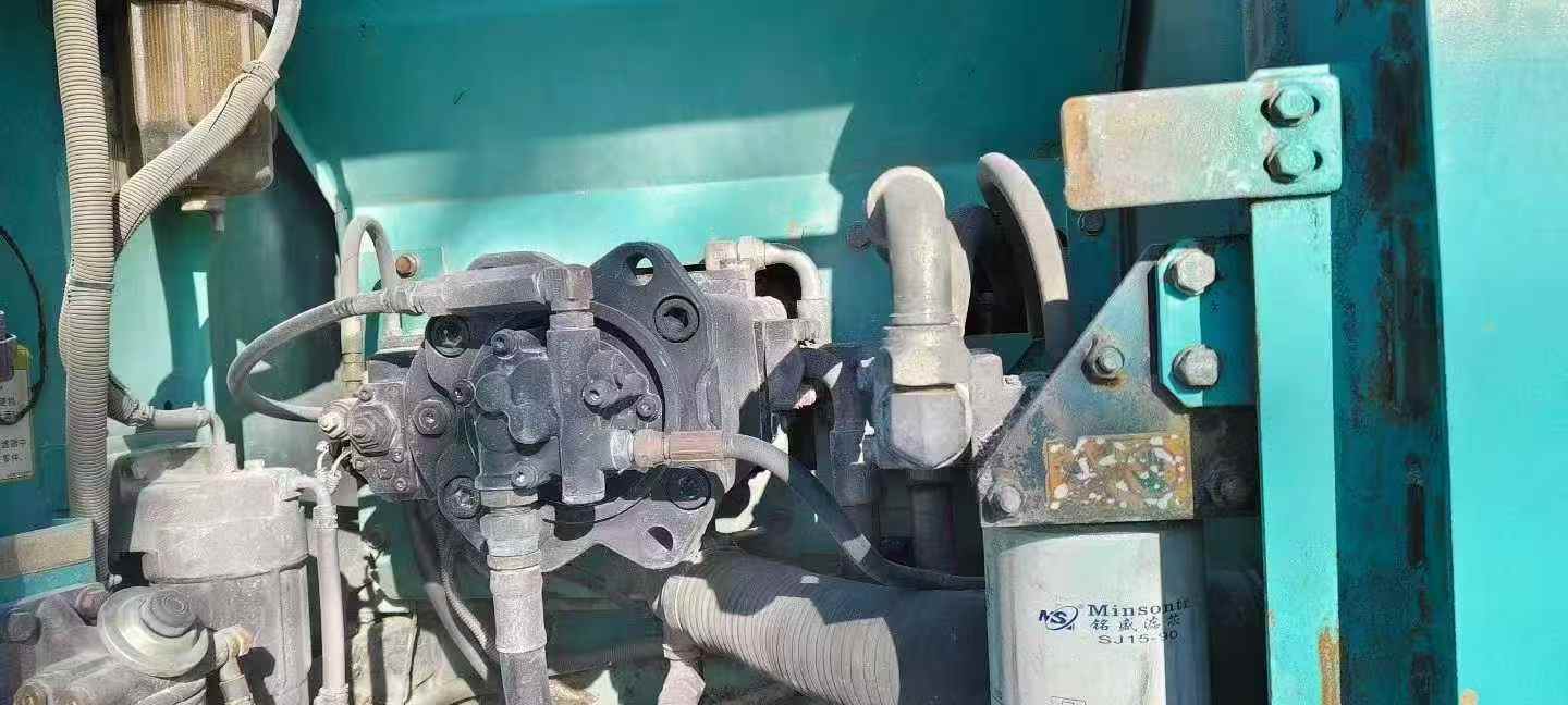 Used Kobelco SK2008 Excavator 2011 Model / 4