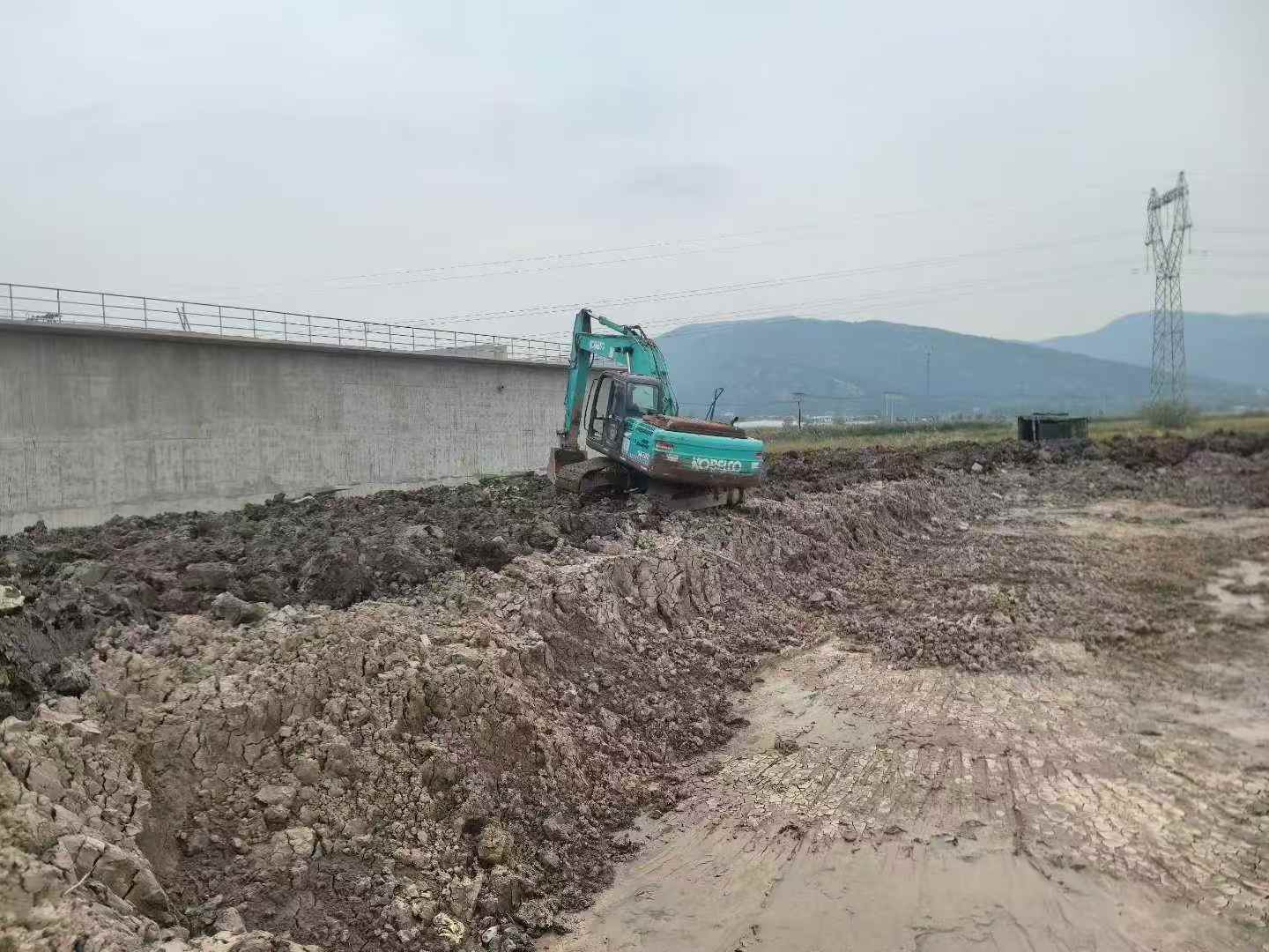 Used Kobelco SK2008 Excavator 2011 Model