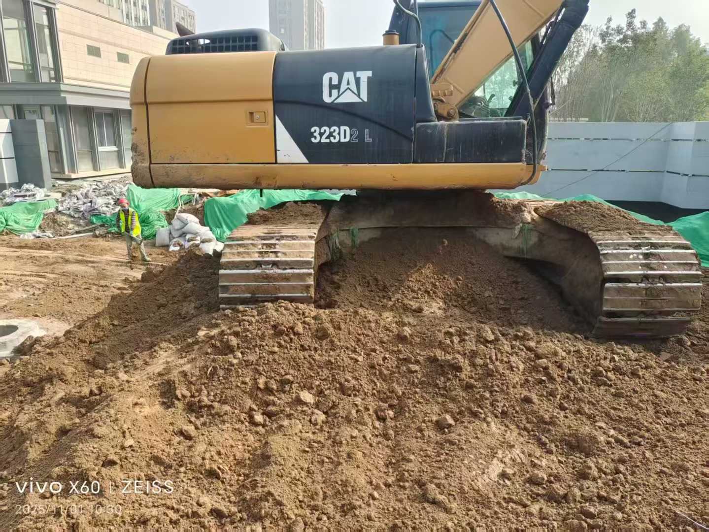 Used Caterpillar 323D2L Excavator 2014 Model