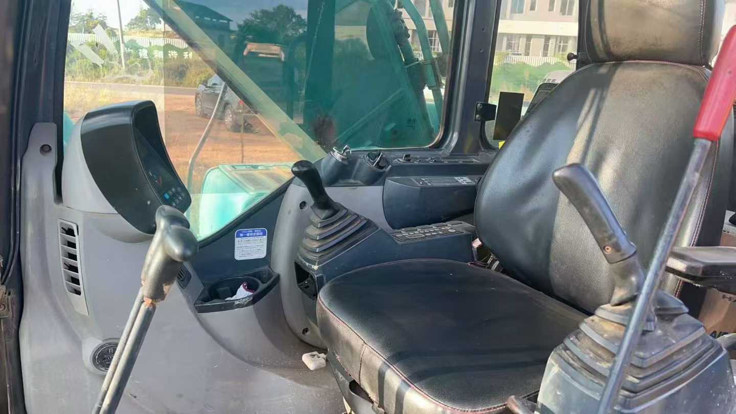 Used Kobelco SK200 Excavator 2016 Model / 4