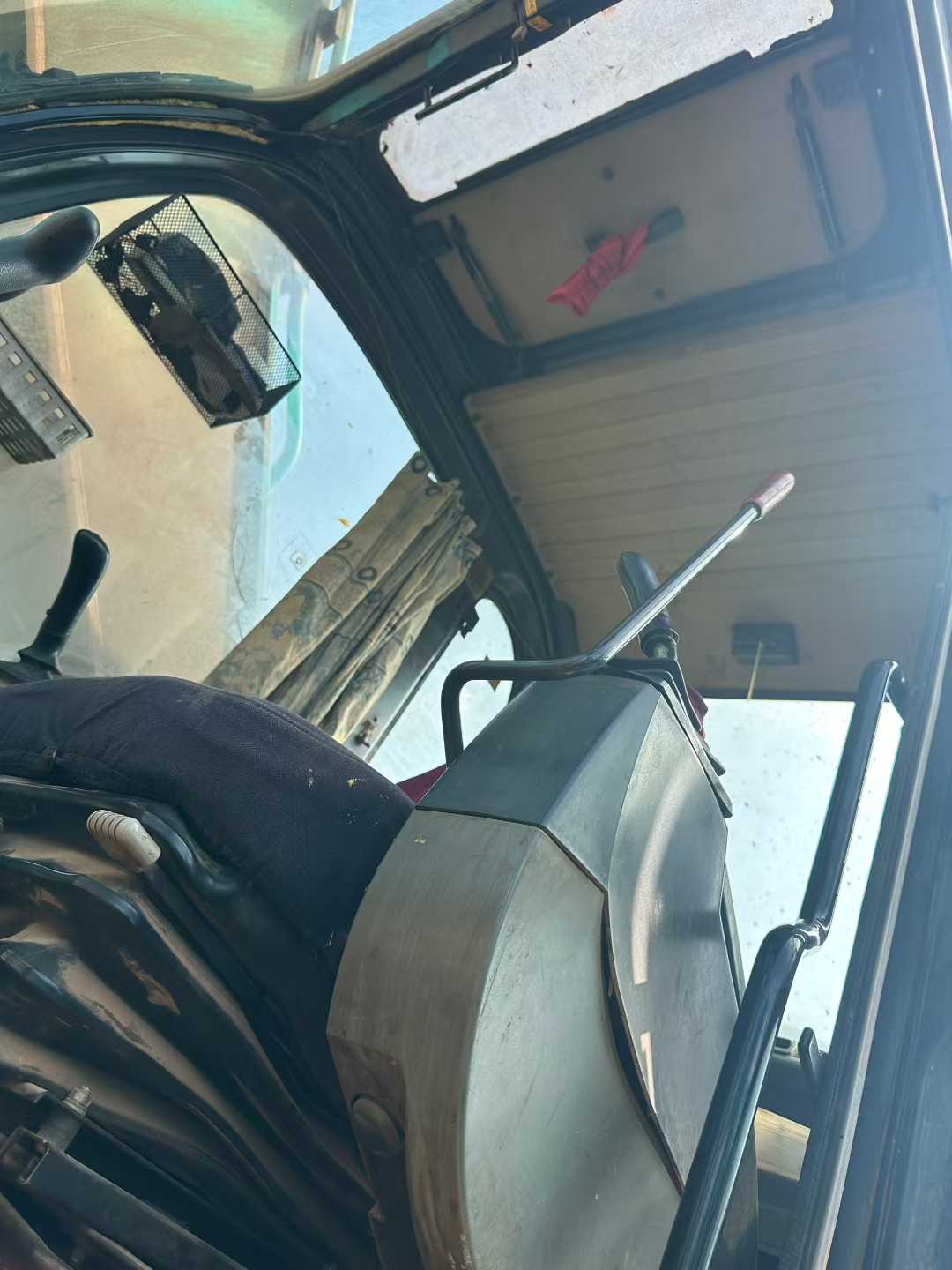 Used Kobelco SK350LC8 Excavator 2011 Model / 2