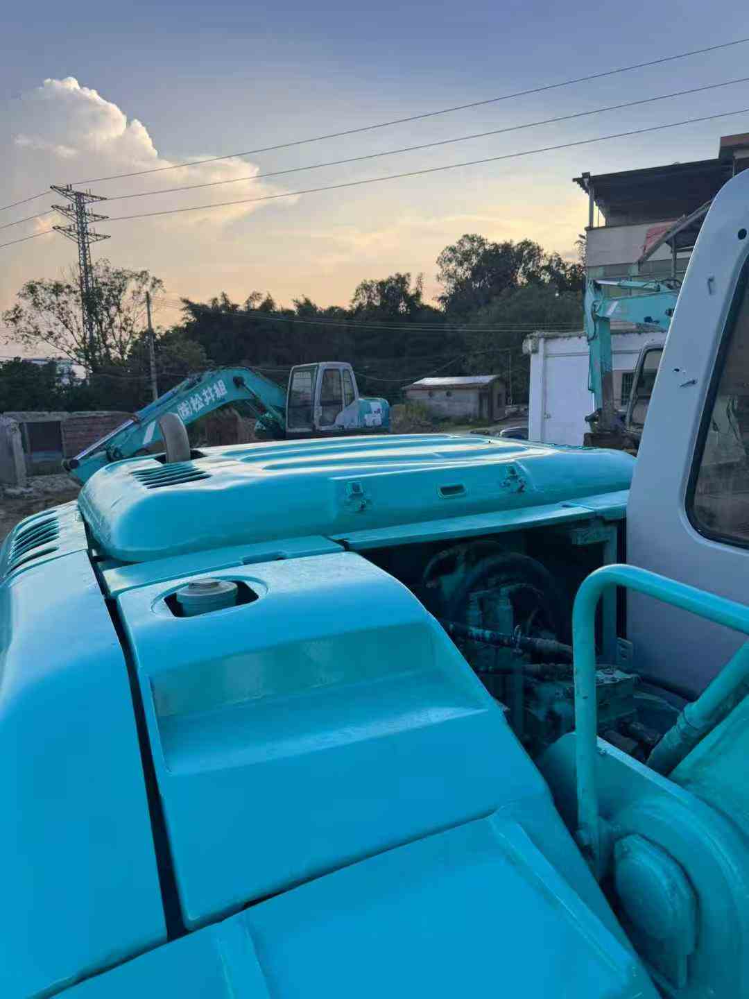 Used Kobelco SK200-5.5 Excavator 2016 Model / 3