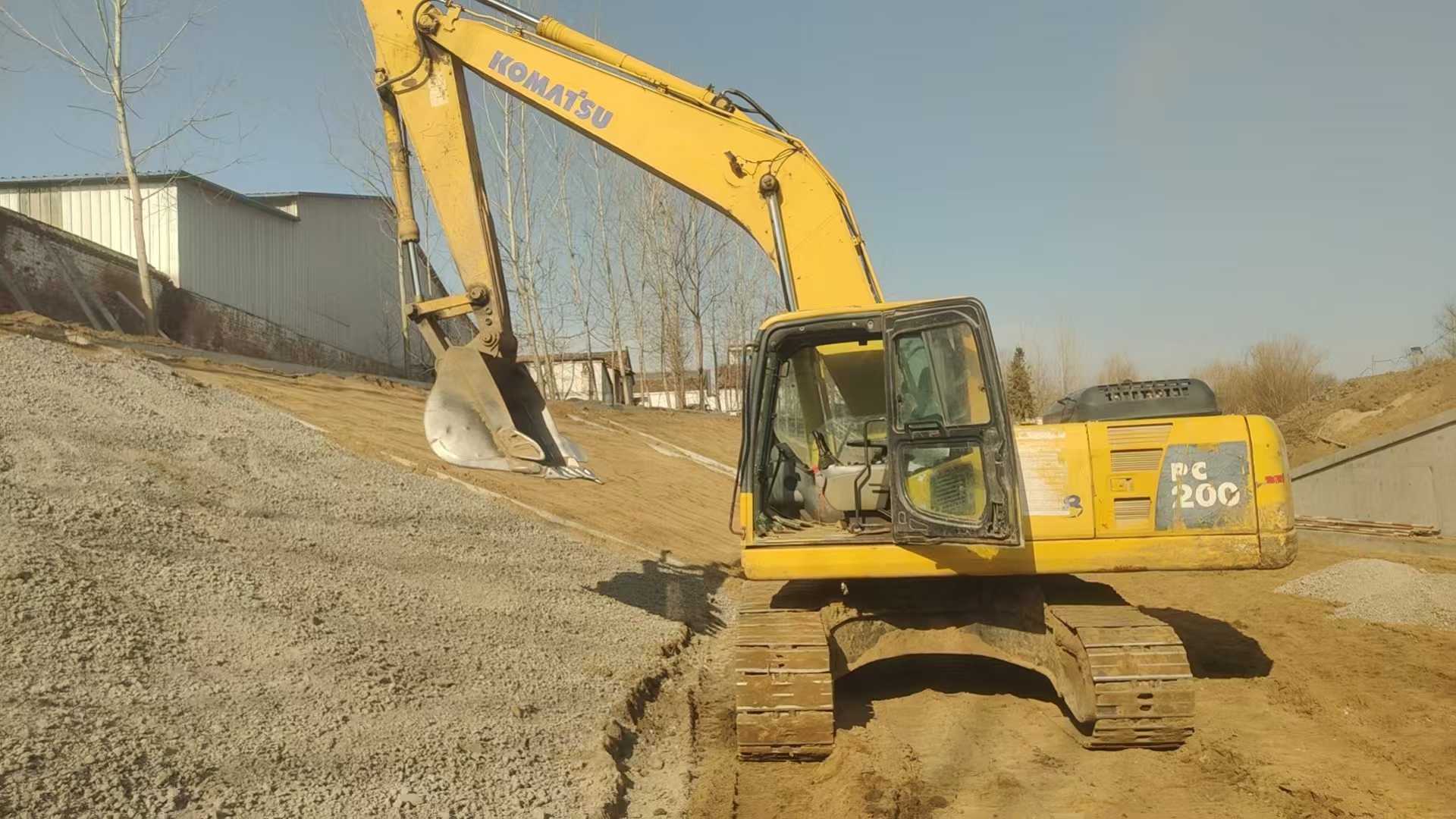 Used Komatsu PC200-8 Excavator 2011 Model