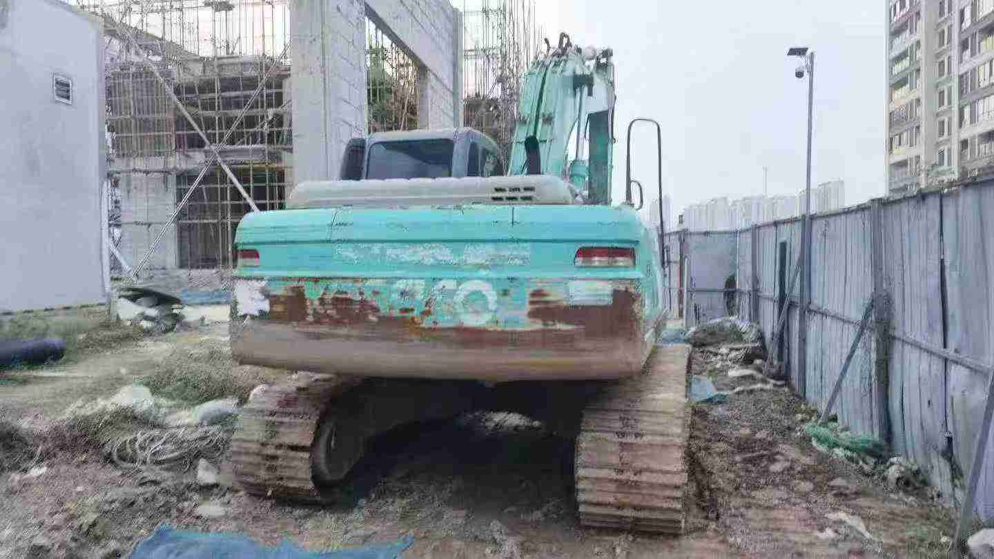 Used Kobelco SK210 Excavator 2010 Model / 2