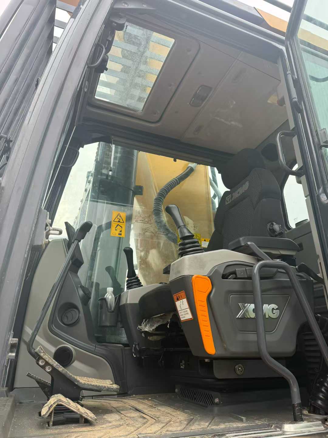 Used XCMG XE600DK Excavator 2022 Model / 5