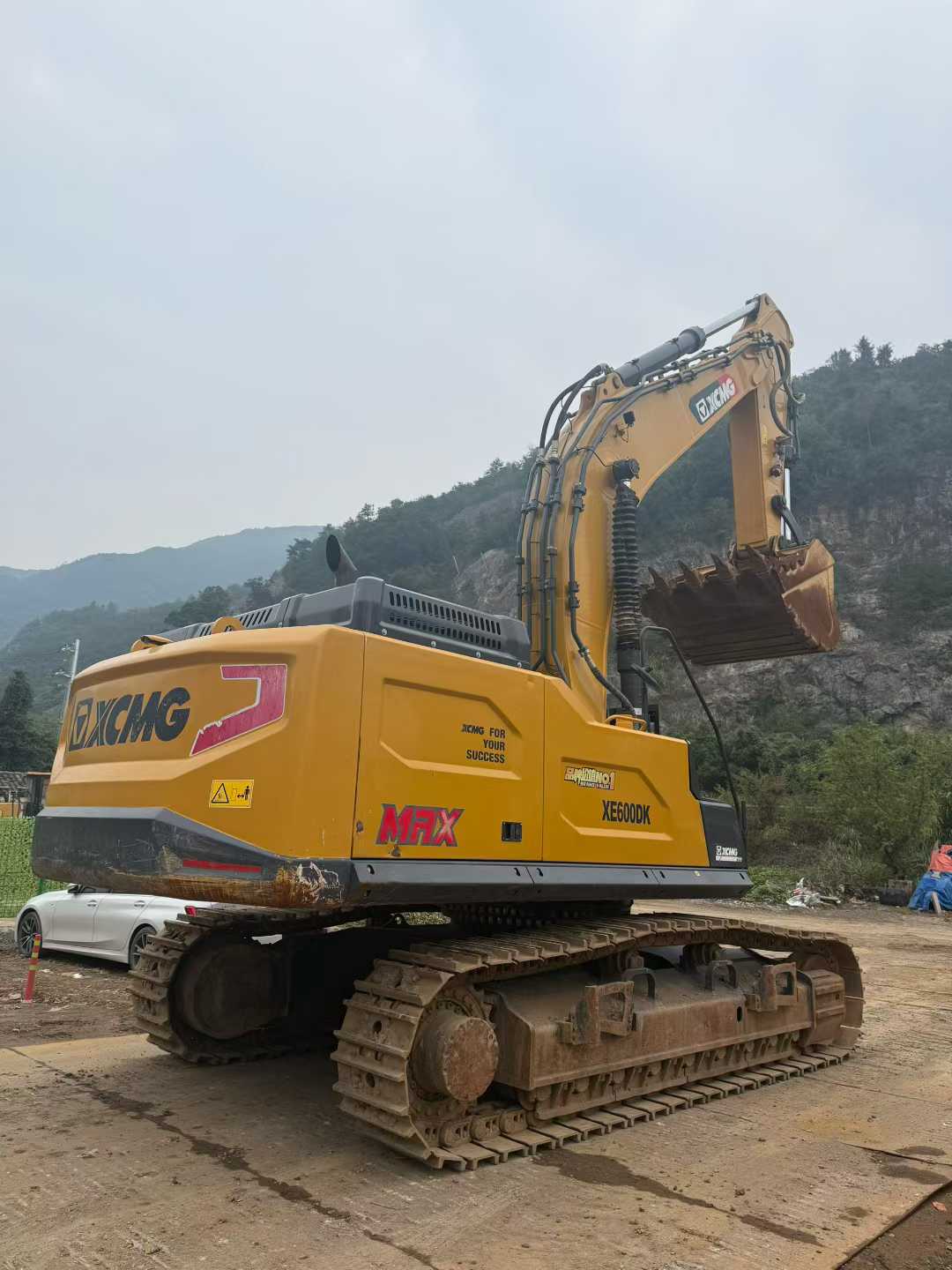 Used XCMG XE600DK Excavator 2022 Model / 3