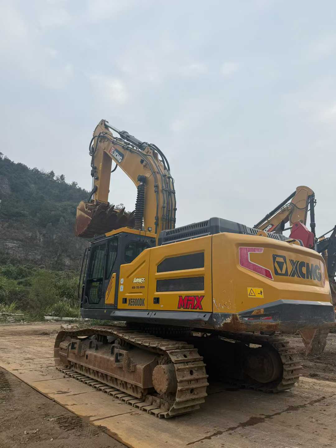 Used XCMG XE600DK Excavator 2022 Model / 7