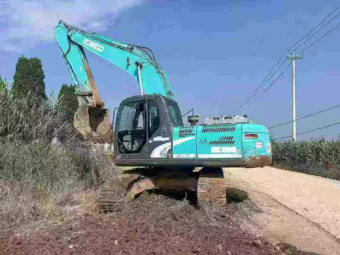 Used Kobelco SK200 Excavator 2010 Model / 8