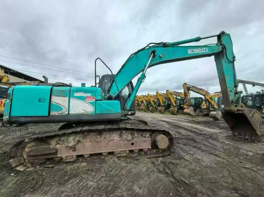 Used Kobelco SK210 Excavator 2016 Model / 4