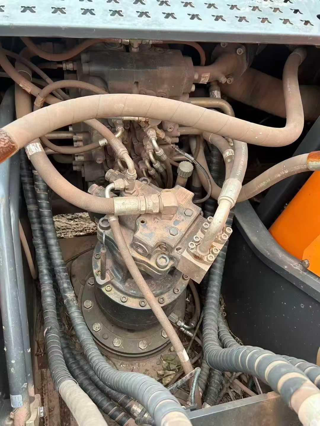 Used Doosan DH220 Excavator 2020 Model / 7