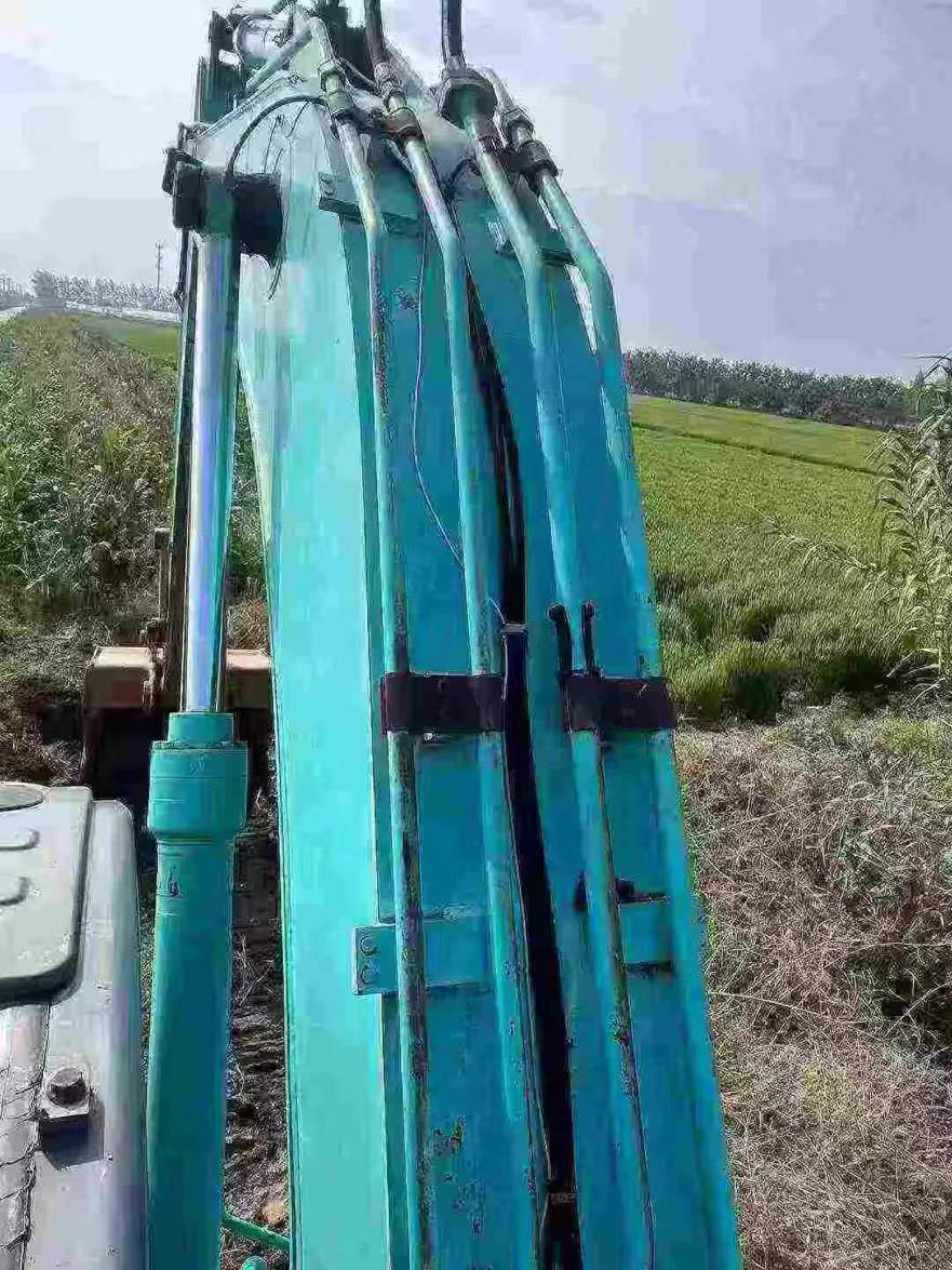 Used Kobelco SK200 Excavator 2010 Model / 3