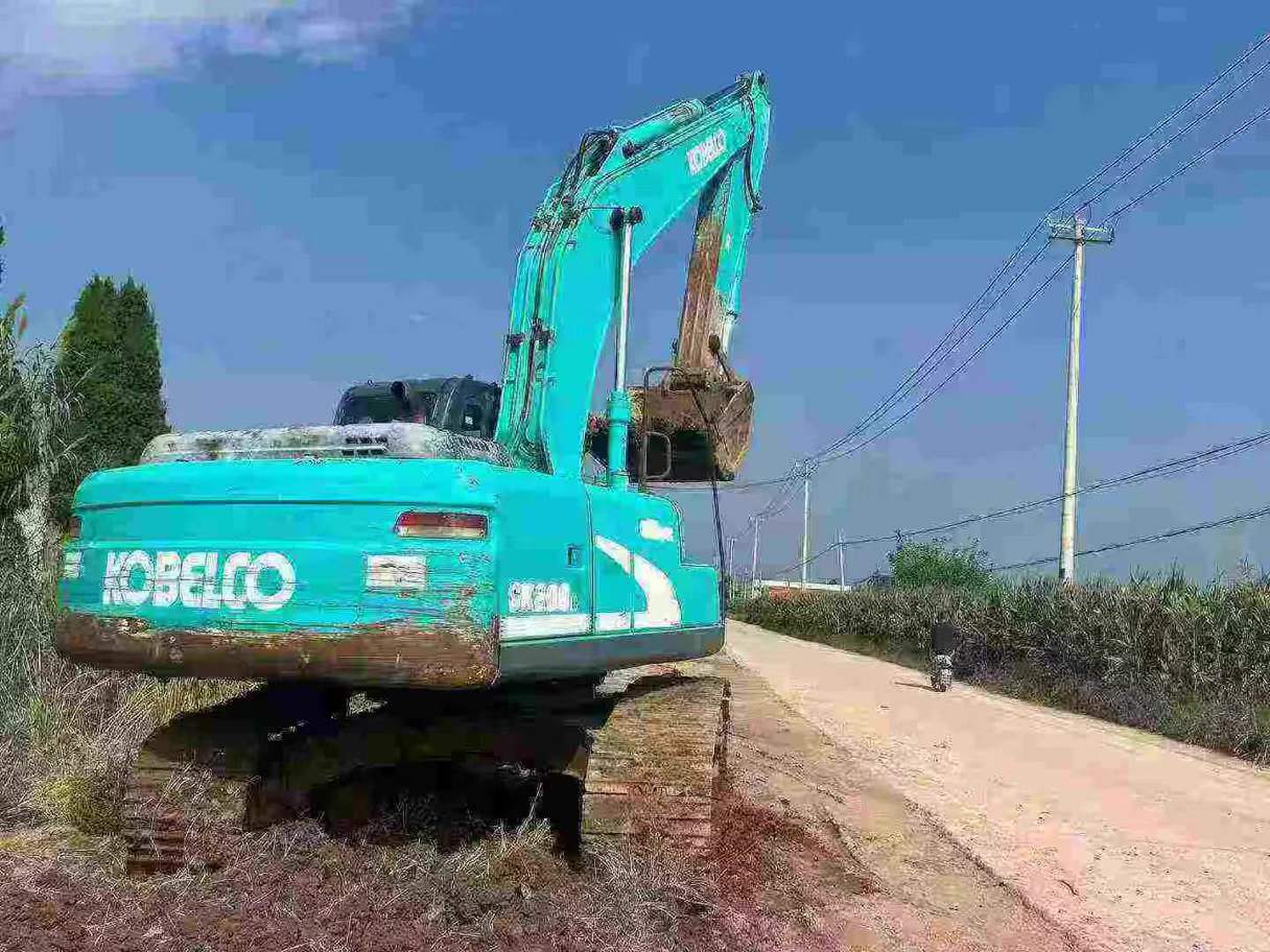 Used Kobelco SK200 Excavator 2010 Model / 7